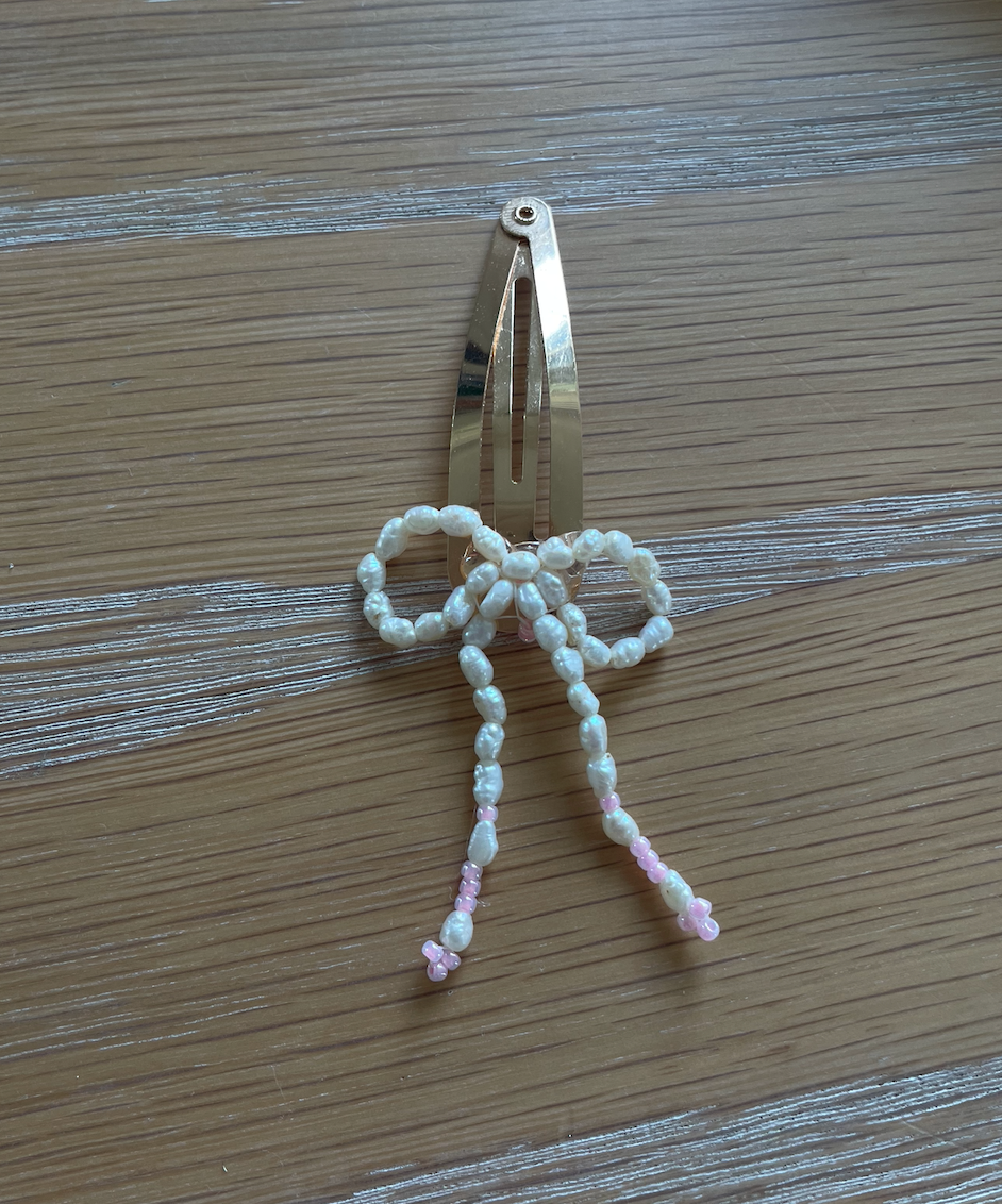 Custom-- Freshwater pearl bow hair clip